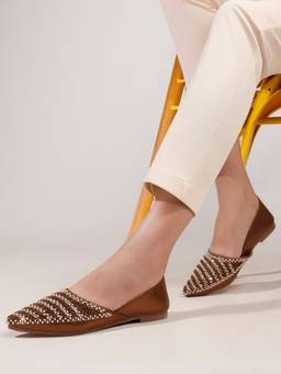 DENILL - Women Copper Pointed Toe Juttis with Beaded Embellishments