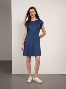 FABLE STREET - Viscose Solid Fit And Flare Dolman Sleeve Round Neck Dress