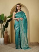 Green color option, Sold out, Currently selected