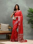 Red color option, Sold out, Currently selected