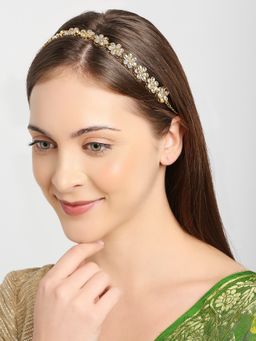 OOMPH - Kundan & Pearls Ethnic Hair Chain