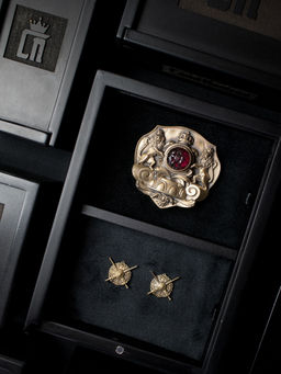 Cosa Nostraa - The Royal Emblem Gift Set