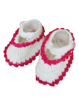 Woonie - Handmade Cream Booties With Dark Pink Lining