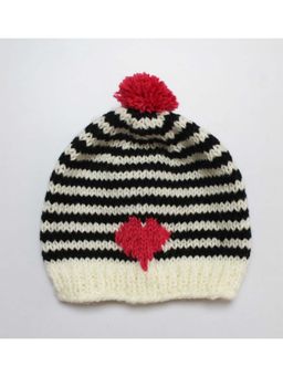 Woonie - Handmade Heart Embedded CapBlack