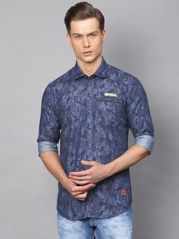 Campus Sutra - Men Graphic Design Casual Shirt
