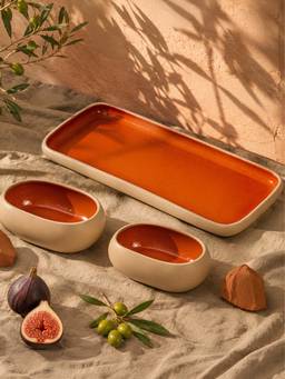 Vola - Red Earthen Soul Serve Rectangle Platter with 2 Oval Bowls