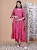Pink color option, Sold out, Currently selected
