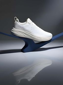 Yoho - Men White ZeroHour AeroWeave Walking Shoes