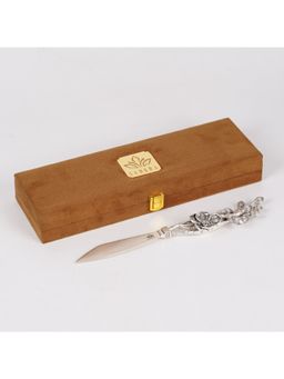 SABERA - Luxury Floral Silver Cake Knife With Sculpted Flower Handle