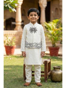 Lagorii - Kurta With Pyjama and Embroidered Jacket White