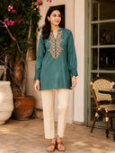 Green color option, Sold out, Currently selected