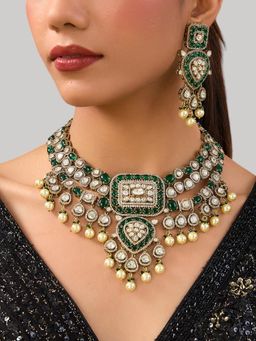 Auraa Trends - Designer Kundan and Green Beads Jewellery Set