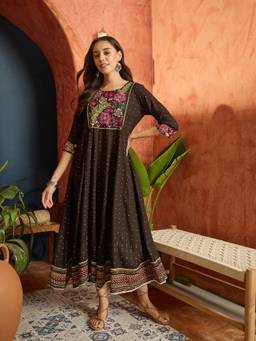Stylum - Black Polka Dots Round Neck Midi Dress