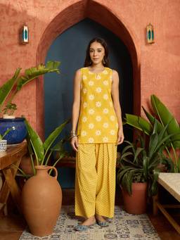 Stylum - Yellow Floral Round Neck Kurti Farshi Salwar with Dupatta
