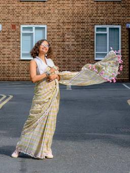 Suta - Multi-Color Checks Saree without Blouse