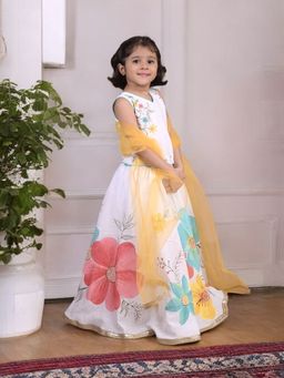 Mini Maana - Inaya White Jute Linen Floral Hand painted Skirt with Blouse & Dupatta