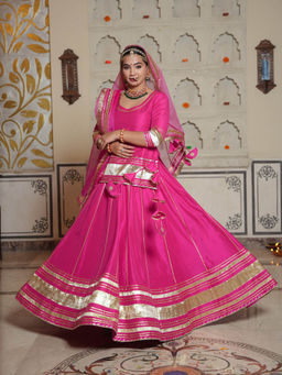 SAJILO - Rasika Kurta with Skirt and Dupatta (Set of 3)