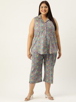 theRebelinme - Plus Size Women Grey Floral Print Collar Shirt With Capri (Set of 2)