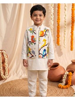 Autumnlane - White Embroidered Straight Mid Waist Kurta Pant With Jacket