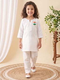 AJ Dezines - White Solid/Plain Straight Mid Waist Kurti Pant With Round Tiranga Badge
