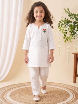 AJ Dezines - White Solid/Plain Straight Mid Waist Kurti Pant With Love Badge
