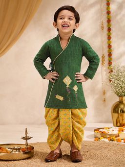 Vastramay - Green Embroidered Straight Mid Waist Kurta & Dhoti