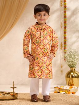 Vastramay - Mustard Printed Straight Mid Waist Kurta & Pant