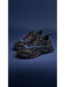 Black color option, Currently selected