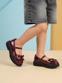 Carlton London - Girls Buckle Maroon Sandals