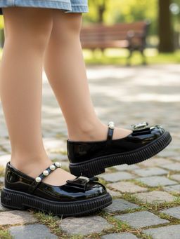 Carlton London - Girls Black Sandals