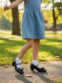 Black color option, Currently selected