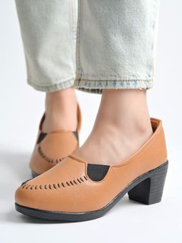 Shoetopia - Girls Tan Pump Heels