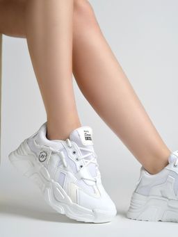 Shoetopia - Girls White Sneakers