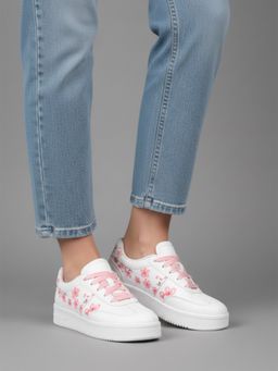 Shoetopia - Girls White Sneakers