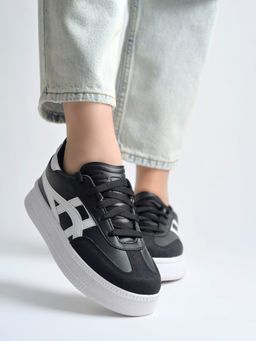 Shoetopia - Girls Black Divine Sneakers