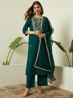 AVANSHEE - Green Embroidered Silk Blend Kurta with Pant & Dupatta