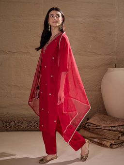 AVANSHEE - Womens Maroon Embroidered Silk Blend Kurta with Pant & Dupatta