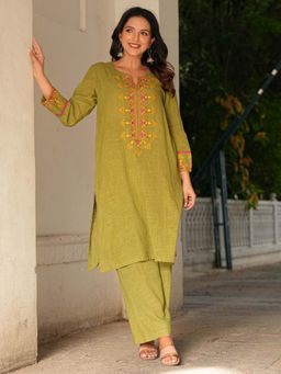 Urbanstree - Samaira Kurta with Pant