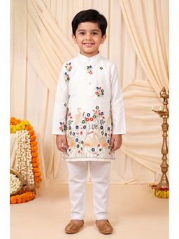 BT DEZINES - Boys White Embroidered Kurta and Pyjama
