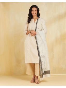 Fabindia - White Cotton Silk Blend Hand Embroidered Dupatta