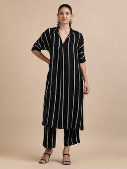Black & Blah Blah - Black Relaxed Fit Striped Printed Kurta and Pant (Set of 2)