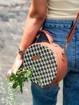 Maisha - Lifestyle Monochrome Checks Classic Round Bag