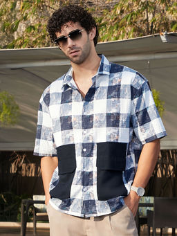 Campus Sutra - Men White Checks Casual Shirt