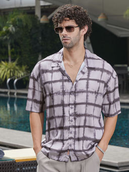 Campus Sutra - Men Grey Checks Casual Shirt