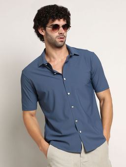 Campus Sutra - Men Blue Solid Casual Shirt
