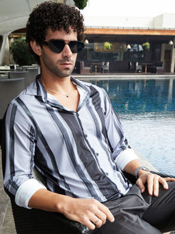 Campus Sutra - Men Grey Stripes Casual Shirt