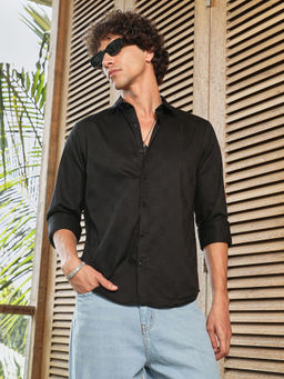 Campus Sutra - Men Black Solid Casual Shirt