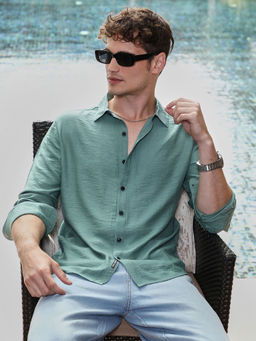 Campus Sutra - Men Green Solid Casual Shirt