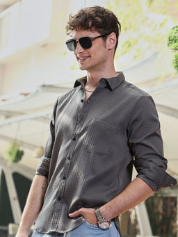 Campus Sutra - Men Grey Solid Casual Shirt
