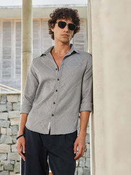 Campus Sutra - Men Grey Solid Casual Shirt
